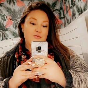 Meet your Posher, Noelle